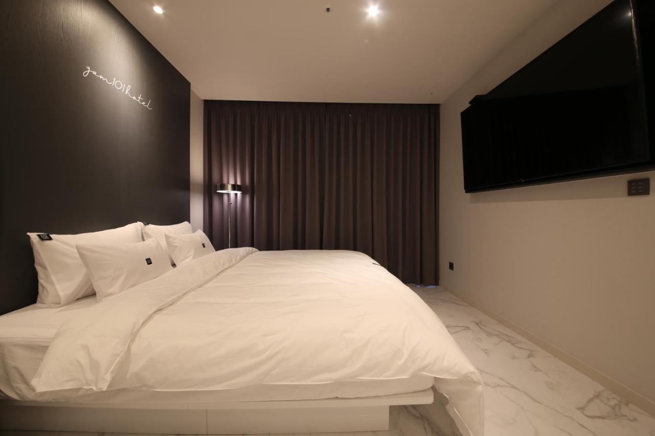 Zam101 Hotel 金海市 エクステリア 写真
