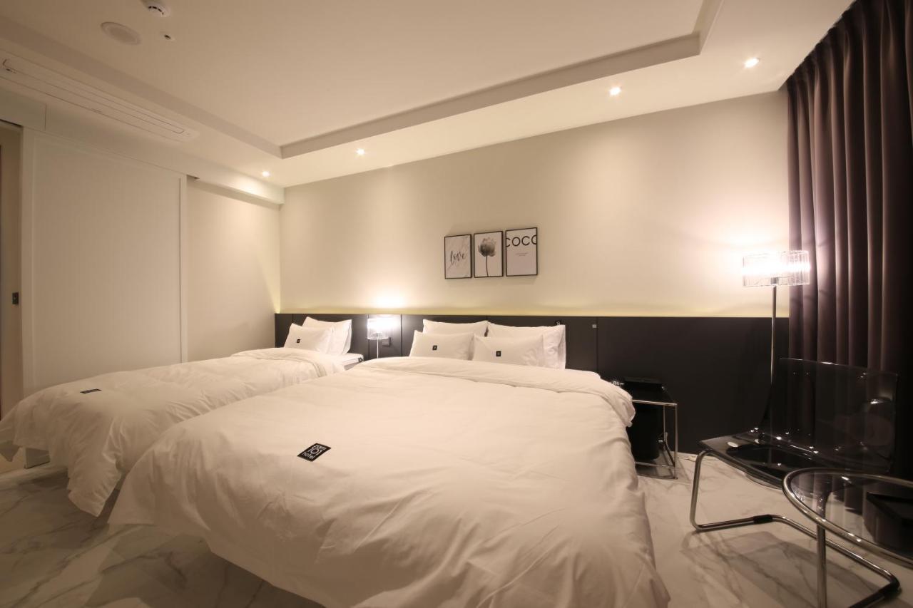 Zam101 Hotel 金海市 エクステリア 写真