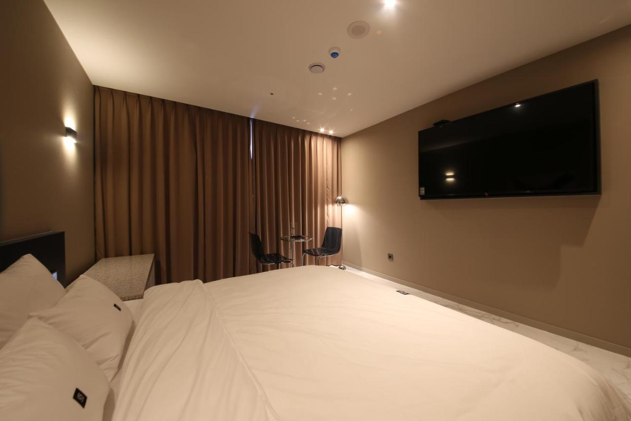 Zam101 Hotel 金海市 エクステリア 写真